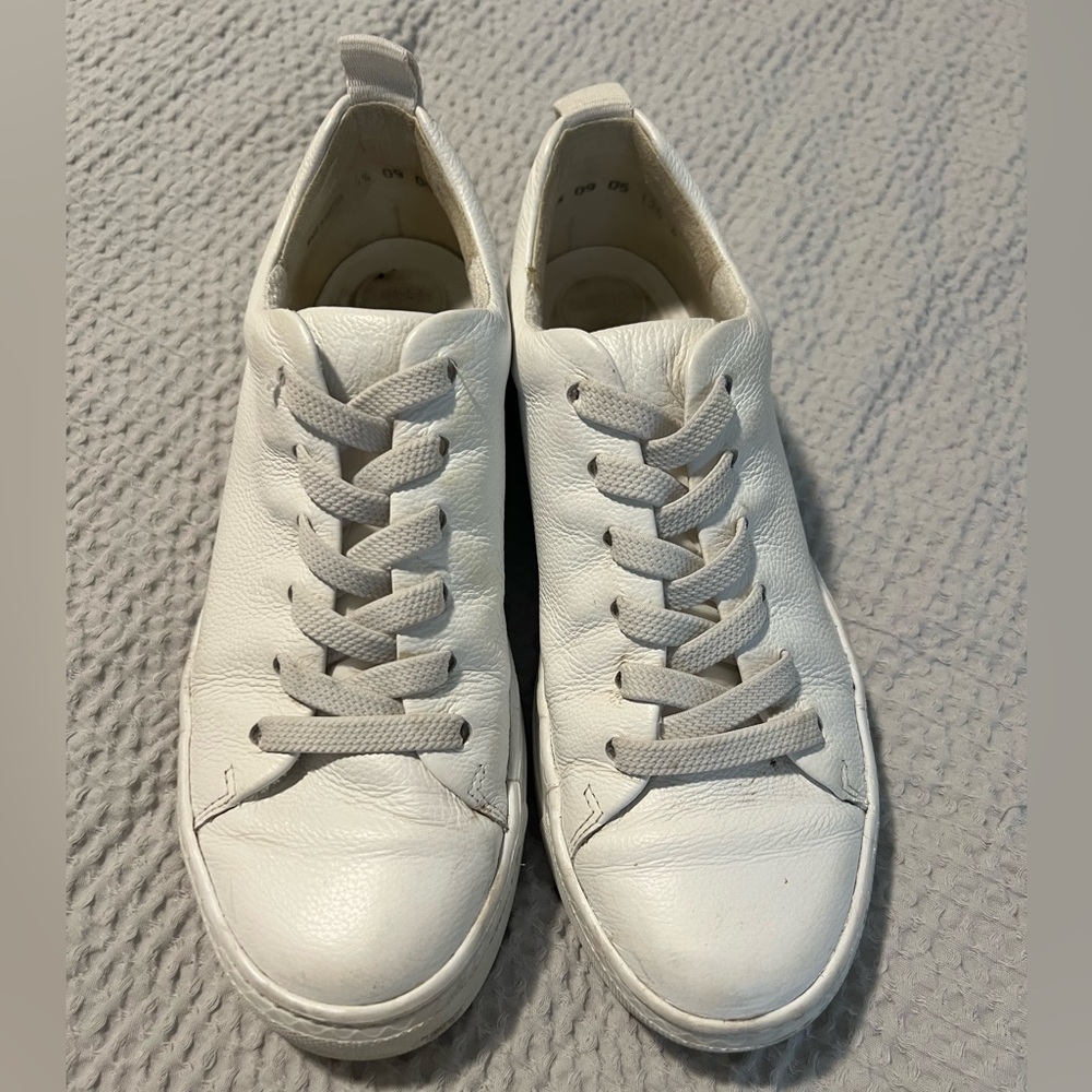 Women’s Paul Green sneakers size 4.5 US 7.